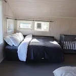 Riverfront House With 98 Inch Tv, Ps5 & Activities Σπίτι διακοπών