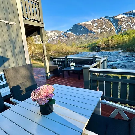 بيت للعطل Riverfront House With 98 Inch Tv, Ps5 & Activities *
