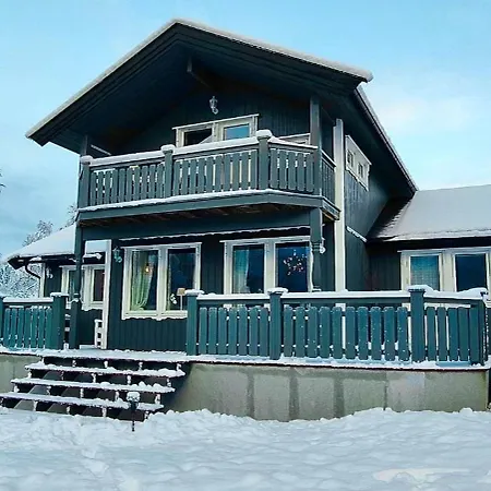Riverfront House With 98 Inch Tv, Ps5 & Activities Hébergement de vacances Narvik