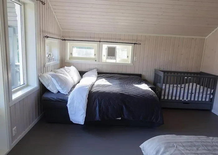 Riverfront House With 98 Inch Tv, Ps5 & Activities Casa de Férias