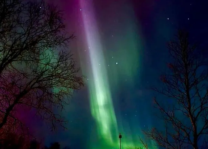 Casa de Férias Riverfront House With 98 Inch Tv, Ps5 & Activities