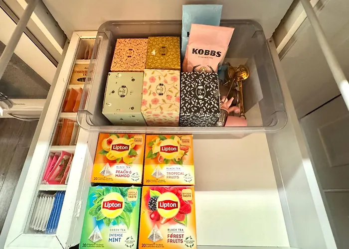 Riverfront House With 98 Inch Tv, Ps5 & Activities Casa de Férias Narvik