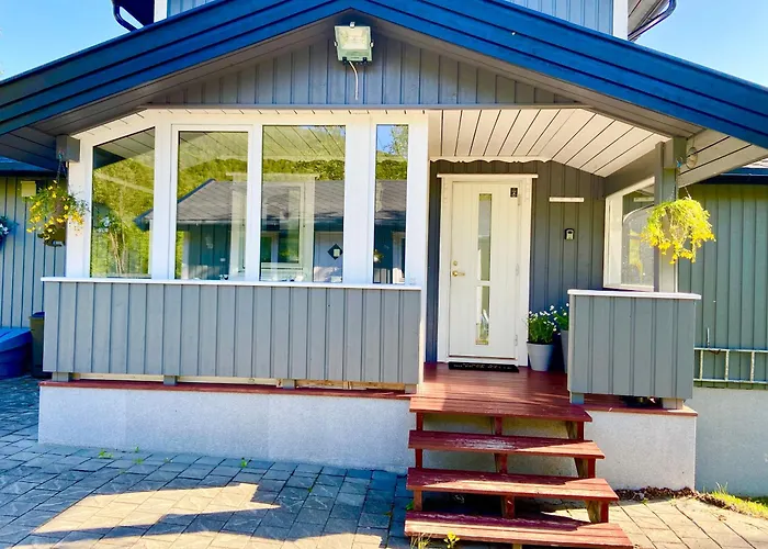 Riverfront House With 98 Inch Tv, Ps5 & Activities * Narvik