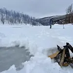 Riverfront House With 98 Inch Tv, Ps5 & Activities *