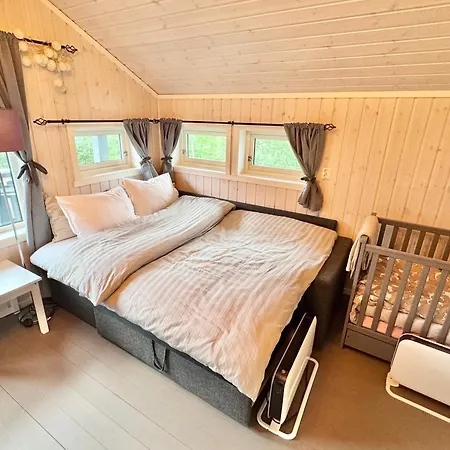 Riverfront House With 98 Inch Tv, Ps5 & Activities Дом отдыха